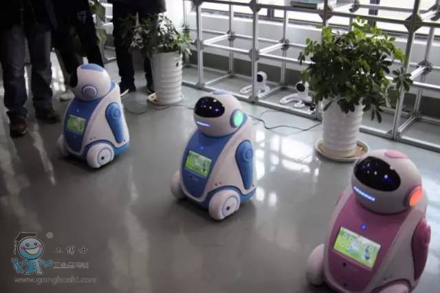 銘賽機器人-工博士