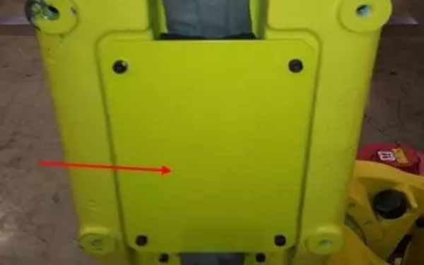 發那科R-2000i系列機器人本體電纜的拆卸步驟16